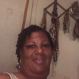 Meet your Posher, Angelia